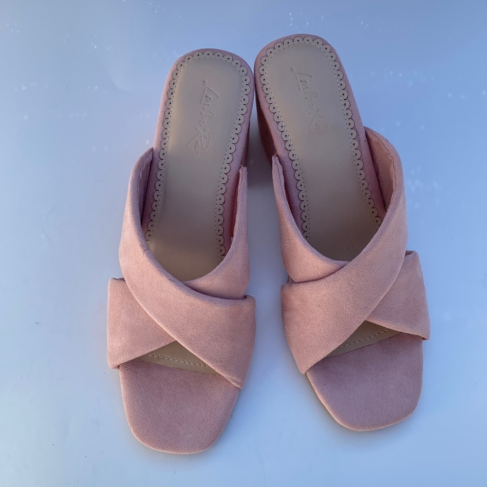 Cross strap mule
